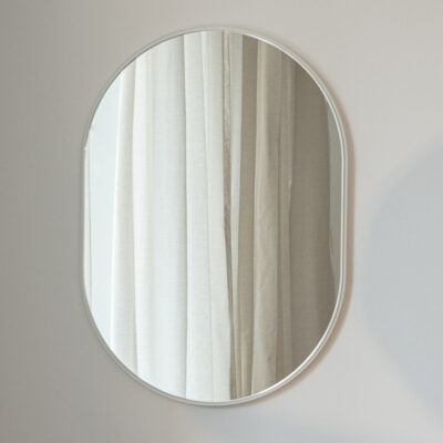 Metallbude Caya Spejl 57x41 Hvid Metallbude Caya Spejl 57x41 Hvid